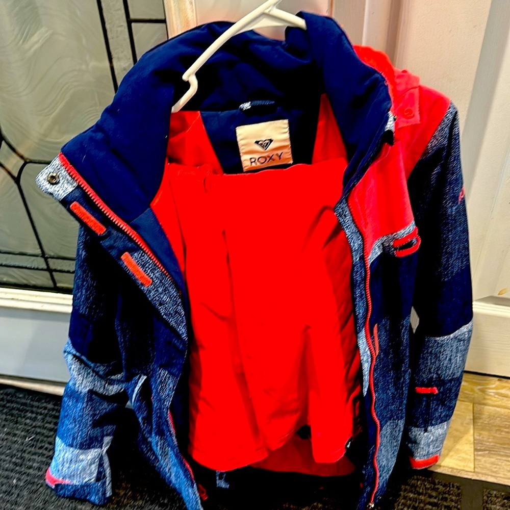 Roxy jacket with snow pants like new